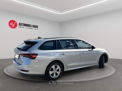 Skoda Octavia 2.0 TDI EVO SCR DSG Wagon Executive Argento usata Maniago