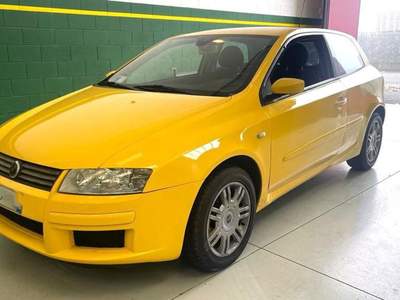 Fiat Stilo 2.4i 20V Selespeed 3 porte Abarth - ISCRITTA ASI Giallo usata abbiategrasso