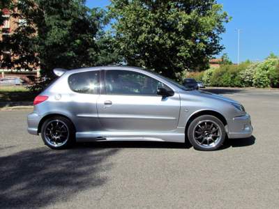 Peugeot 206 2.0 16V 3p. GT Grigio usata Latina