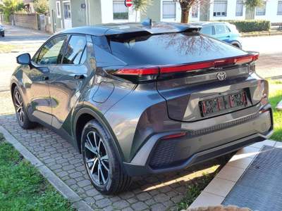Toyota C-HR 1.8 Hybrid E-CVT Trend Grigio usata Limbiate