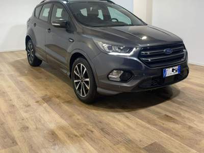 Ford Kuga 2.0 TDCI 150 CV S&S 4WD Powershift ST-Line Grigio usata ZEVIO