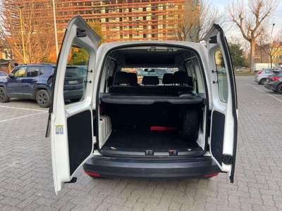 Volkswagen Caddy 2.0 TDI 122CV 4Motion (4X4)  *AUTOVETTURA 5 Posti Bianco usata Torino