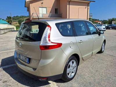 Renault Scénic 1.5 dCi 110CV Confort 7 POSTI usata Grottaminarda