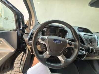Ford Tourneo Custom modello Titanium Nero usata Milano
