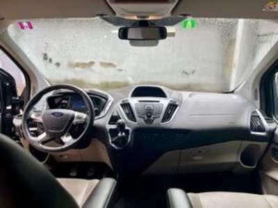 Ford Tourneo Custom modello Titanium Nero usata Milano