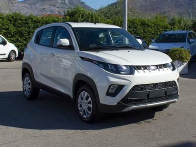 Mahindra KUV100 MAHINDRA 1.2 VVT K6+ ( NUOVO ) Bianco usata Fondi