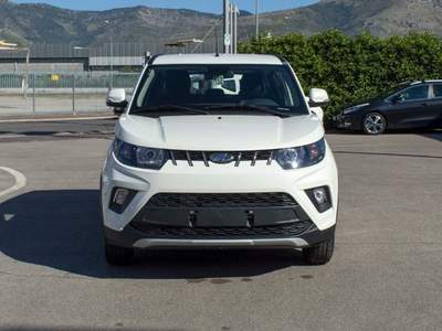 Mahindra KUV100 MAHINDRA 1.2 VVT K6+ ( NUOVO ) Bianco usata Fondi