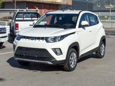 Mahindra KUV100 MAHINDRA 1.2 VVT K6+ ( NUOVO ) Bianco usata Fondi
