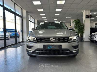 Volkswagen Tiguan 2.0 tdi Sport 4motion 150cv dsg TETTO apribile Bronzo usata Carlentini