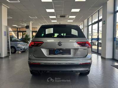Volkswagen Tiguan 2.0 tdi Sport 4motion 150cv dsg TETTO apribile Bronzo usata Carlentini