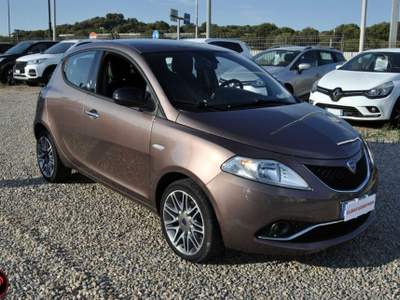Lancia Ypsilon 1.2 69 CV 5 porte GPL Ecochic Elle Bronzo usata Olbia