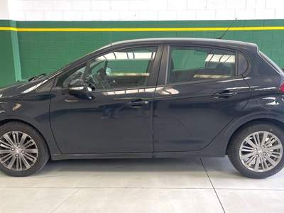 Peugeot 208 PureTech 82 Stop&Start 5 porte Active Blu/Azzurro usata abbiategrasso