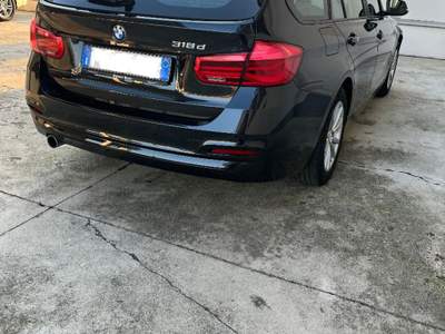 BMW Serie 3 318d d Touring Business Advantage Nero usata Saluggia