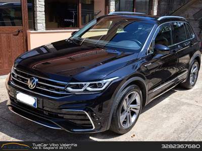 Volkswagen Tiguan VW Tiguan 2.0 TDI R Line Nero usata Vibo Valentia