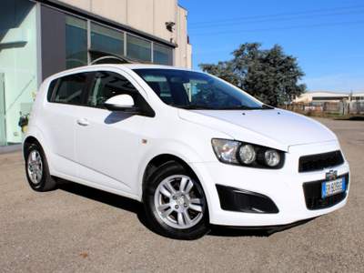 Chevrolet Aveo 1.2 86CV metano 5 porte LT Bianco usata Fontanellato