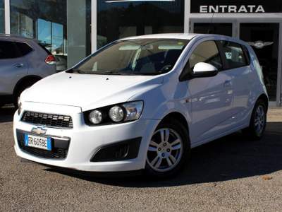 Chevrolet Aveo 1.2 86CV metano 5 porte LT Bianco usata Fontanellato