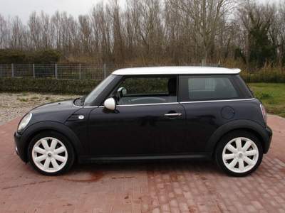 MINI Cooper 1.6 16V Cooper D int PELLE Nero usata Rimini