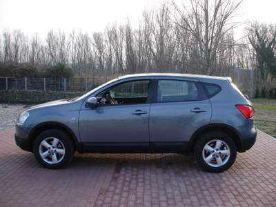 Nissan Qashqai 2.0 dCi DPF 4WD (4X4 INSERIBILE) Grigio usata Rimini