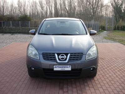 Nissan Qashqai 2.0 dCi DPF 4WD (4X4 INSERIBILE) Grigio usata Rimini