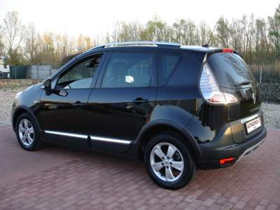 Renault Scénic Scénic XMod 1.5 dCi 110CV MODELLO CROSS RESTYLING Nero usata Rimini