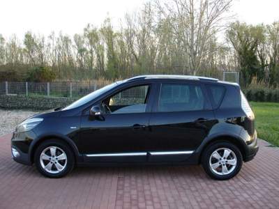 Renault Scénic Scénic XMod 1.5 dCi 110CV MODELLO CROSS RESTYLING Nero usata Rimini