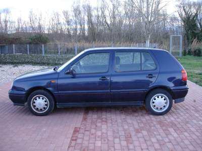 Volkswagen Golf 1.6 cat 5 porte GL Blu/Azzurro usata Rimini
