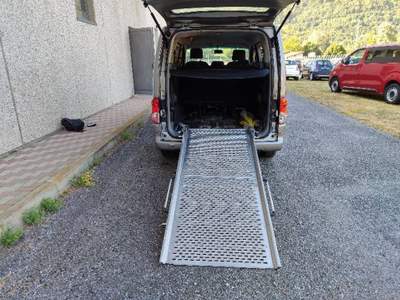 Nissan Evalia veicolo con allestimento disabili  Grigio usata Chiuro