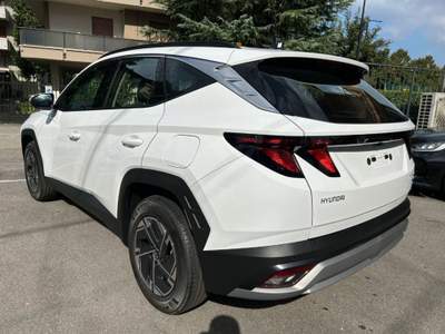 Hyundai Tucson 1.6 CRDI 48V Maxx 136CV Bianco usata Cinisello Balsamo