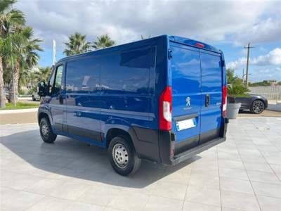Peugeot Boxer 330 L1H1 Pro BlueHDi 140 Start&Stop Blu/Azzurro usata Polignano a Mare