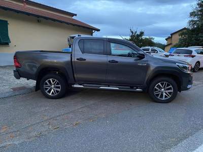 Toyota Hilux Executive Grigio usata LA SPEZIA