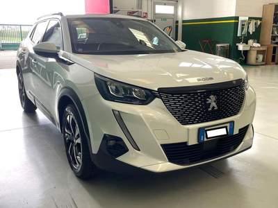 Peugeot 2008 PureTech 130 S&S EAT8 Allure Bianco usata abbiategrasso