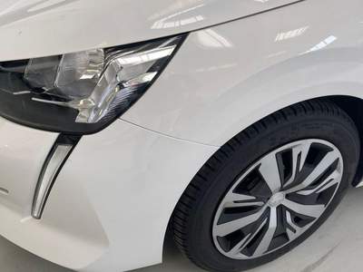 Peugeot 2008 PureTech 130 S&S EAT8 Allure Bianco usata abbiategrasso