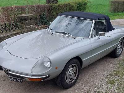 Alfa Romeo Spider Duetto 1.6 coda tronca Argento usata SCANDIANO