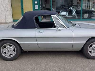 Alfa Romeo Spider Duetto 1.6 coda tronca Argento usata SCANDIANO