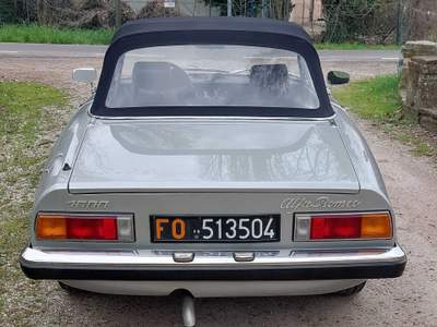 Alfa Romeo Spider Duetto 1.6 coda tronca Argento usata SCANDIANO