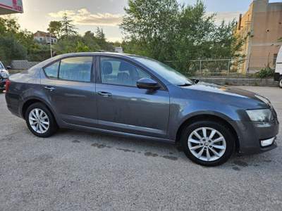 Skoda Octavia Octavia 1.6 TDI CR 110 CV Ambition                                                         Grigio usata Caltanissetta