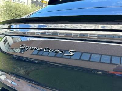 Porsche Cayenne Coupé 4.0 V8 Turbo S E-Hybrid UNIPR IVA ESPOSTA Nero usata Curno