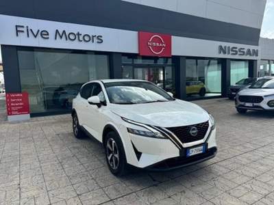 Nissan Qashqai 1.3 mhev N Connecta 2wd 140cv Bianco usata Taranto