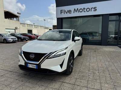 Nissan Qashqai 1.3 mhev N Connecta 2wd 140cv Bianco usata Taranto