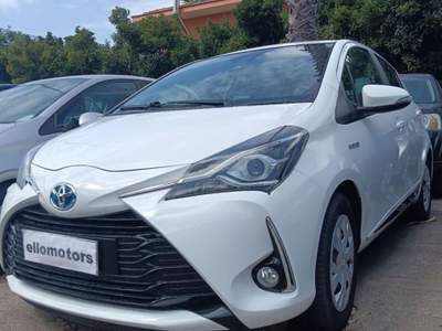 Toyota Yaris  1.5 Hybrid 5p. Business Bianco usata Modica