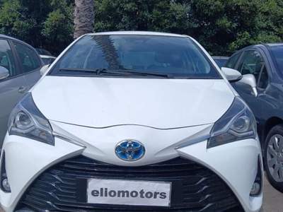 Toyota Yaris  1.5 Hybrid 5p. Business Bianco usata Modica