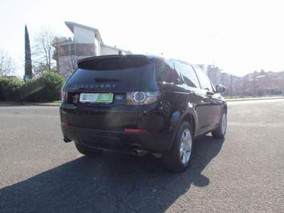 Land Rover Discovery Sport 2.0 eD4 150 CV 2WD SE Nero usata Latina