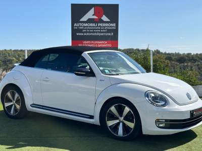 Volkswagen Maggiolino Cabrio 1.4 TSI DSG Sport 60's (Fender/LED/Auto) Bianco usata Castellaneta
