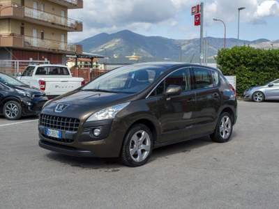 Peugeot 3008 1.6 HDi 110CV cambio robotizzato Tecno Marrone usata Fondi