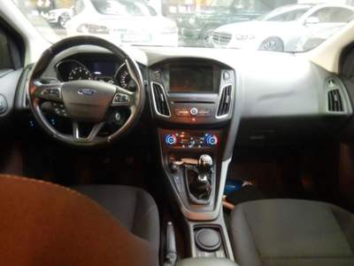 Ford Focus SW 2.0 tdci Business s&s 150cv Grigio usata Pescara