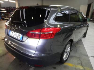 Ford Focus SW 2.0 tdci Business s&s 150cv Grigio usata Pescara
