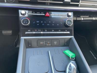 Hyundai Santa Fe 1.6 T-GDi HEV 4WD AT 7 posti XCLASS Nero usata Castelnuovo Rangone