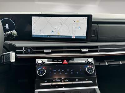 Hyundai Santa Fe 1.6 T-GDi HEV 4WD AT 7 posti XCLASS Marrone usata Castelnuovo Rangone