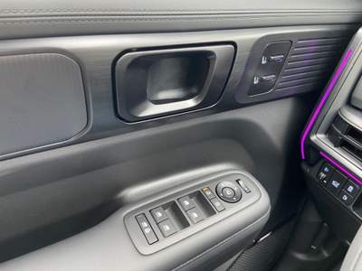 Hyundai Santa Fe 1.6 T-GDi HEV 4WD AT 7 posti XCLASS Nero usata Castelnuovo Rangone