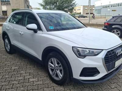 Audi Q3 35 TDI S tronic Business Bianco usata Ferrara